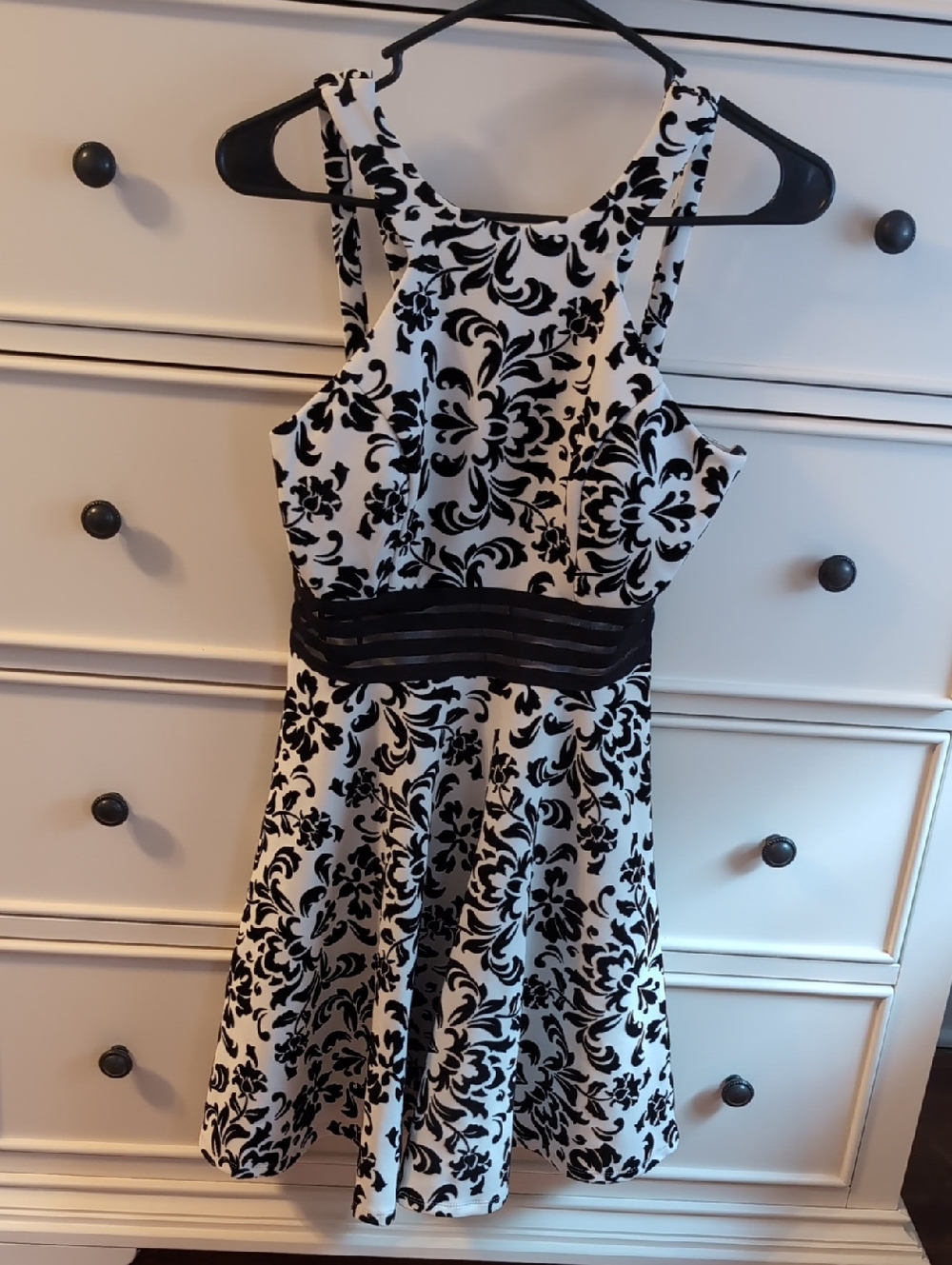 Kentucky Derby City Studio Black & White Floral Cocktail Dress
